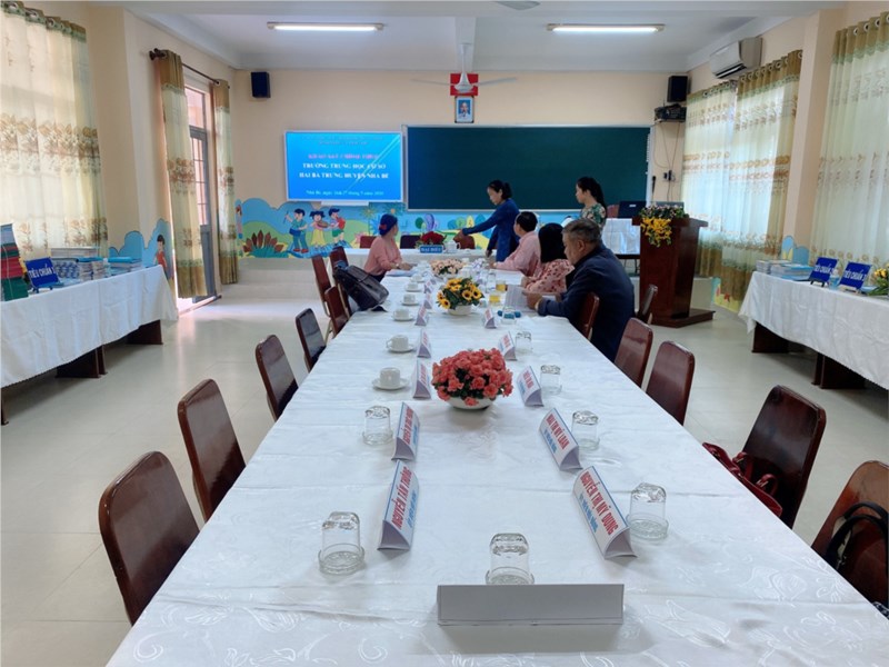 Một số hình ảnh quá trình tự đánh giá năm học 2015-2016