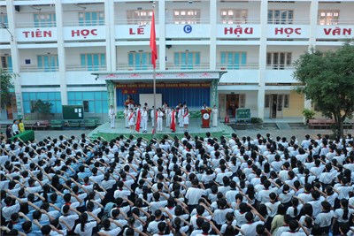 Trường THCS Bình Chánh - Sinh hoạt chào cờ tuần 19 năm học 2024 - 2025