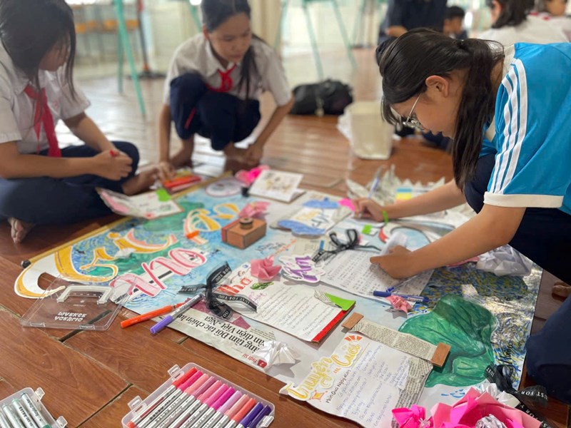 Hội thi trang trí báo tường chào mừng kỷ niệm 43 năm ngày nhà giáo Việt Nam 20/11