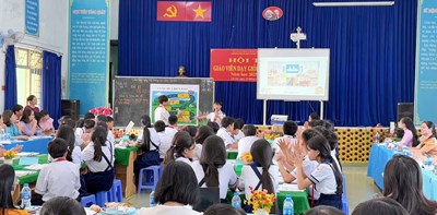 Chuyên đề: “Ứng dụng AI trong dạy học môn Khoa học Tự nhiên”